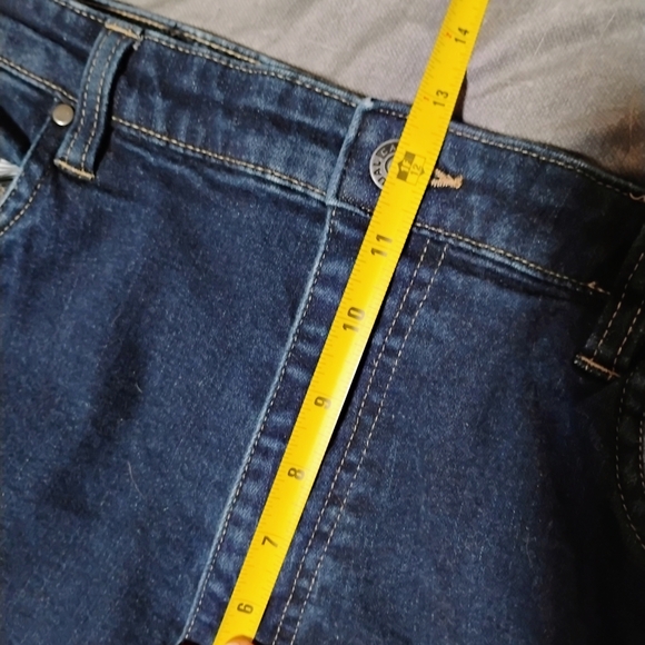 Women's Classic Blue Straight Jeans - Picture 10 of 11